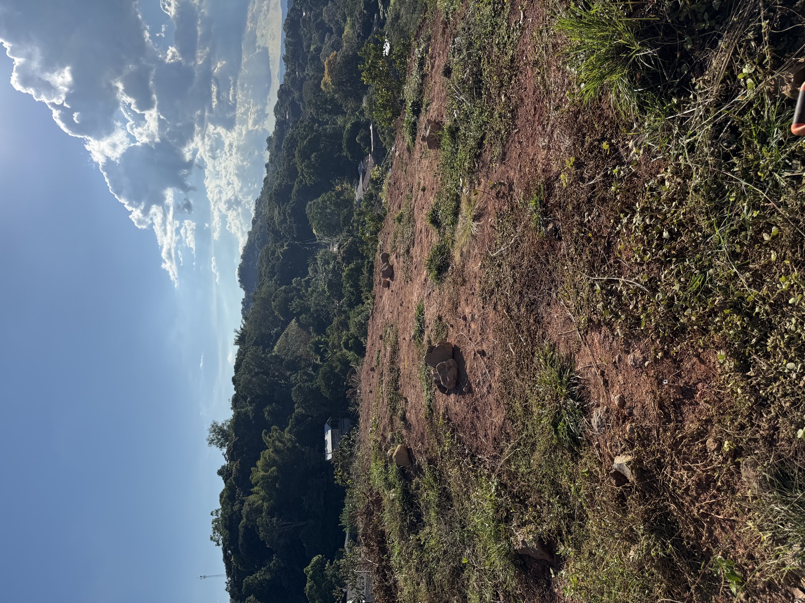 Lote limpio con vista al valle